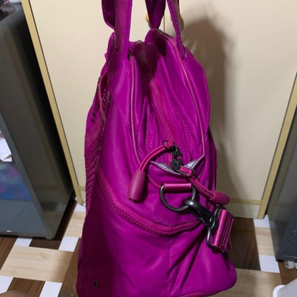 Nike Gym/ Duffel Bag - Picture 8 of 9